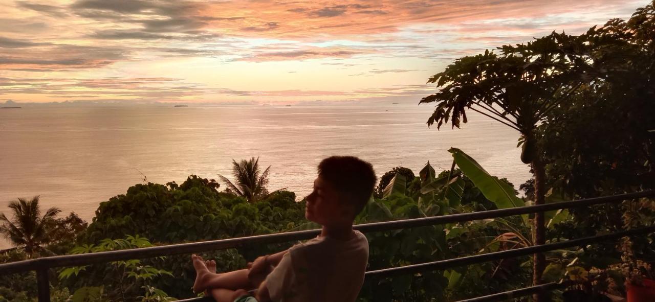 The View Padang, Amazing View, 8 Mins Mentawai Fast Ferry, Cold Beer,Close To Restaurants פדאנג מראה חיצוני תמונה