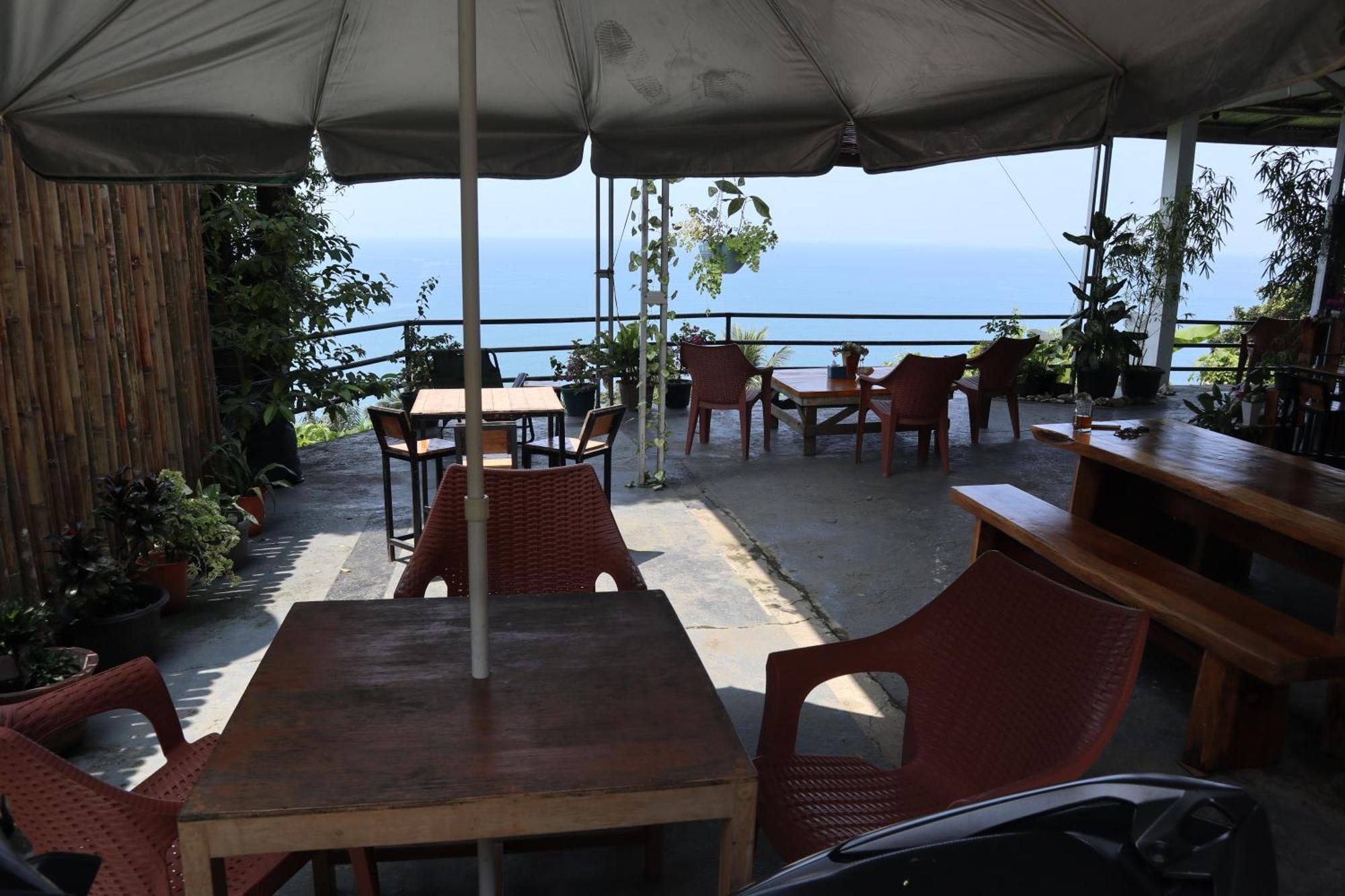 The View Padang, Amazing View, 8 Mins Mentawai Fast Ferry, Cold Beer,Close To Restaurants פדאנג מראה חיצוני תמונה