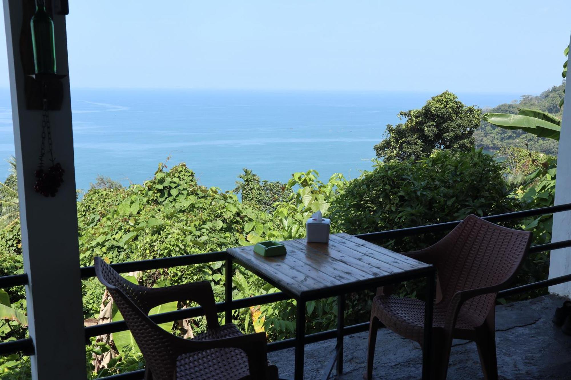 The View Padang, Amazing View, 8 Mins Mentawai Fast Ferry, Cold Beer,Close To Restaurants פדאנג מראה חיצוני תמונה